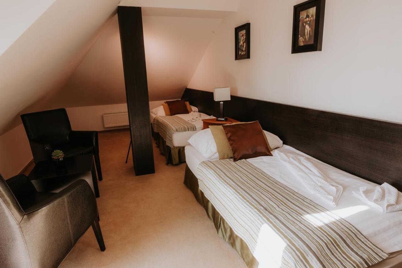 Hotel Bonaparte Kosice Luaran gambar