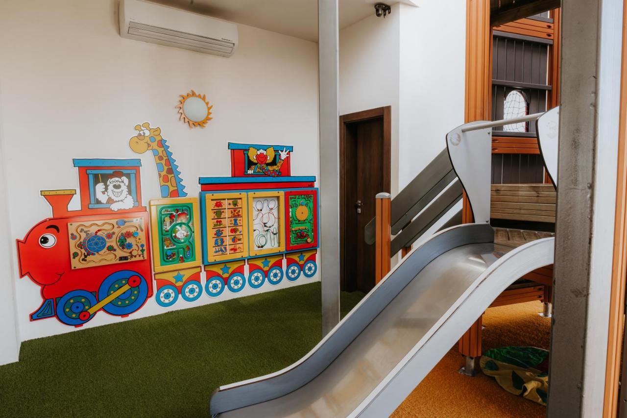 Hotel Bonaparte Kosice Luaran gambar