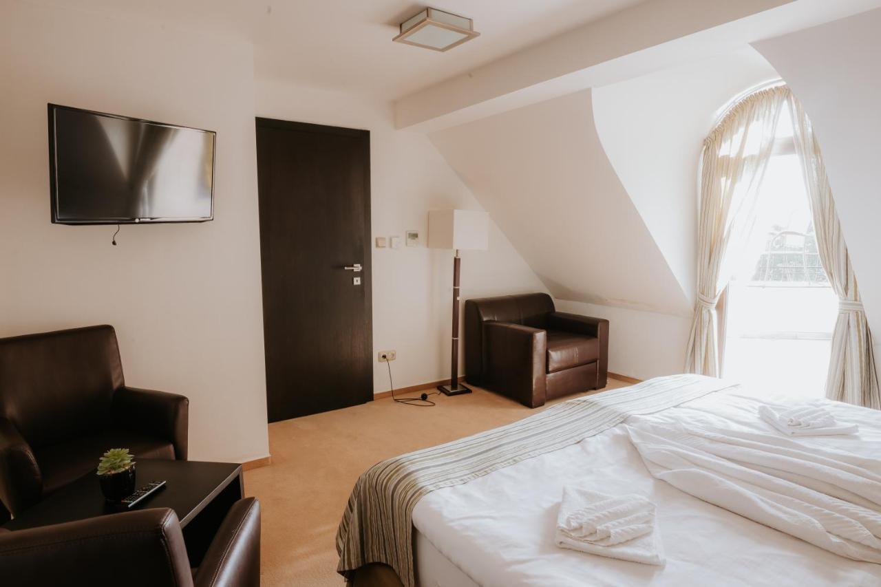 Hotel Bonaparte Kosice Luaran gambar