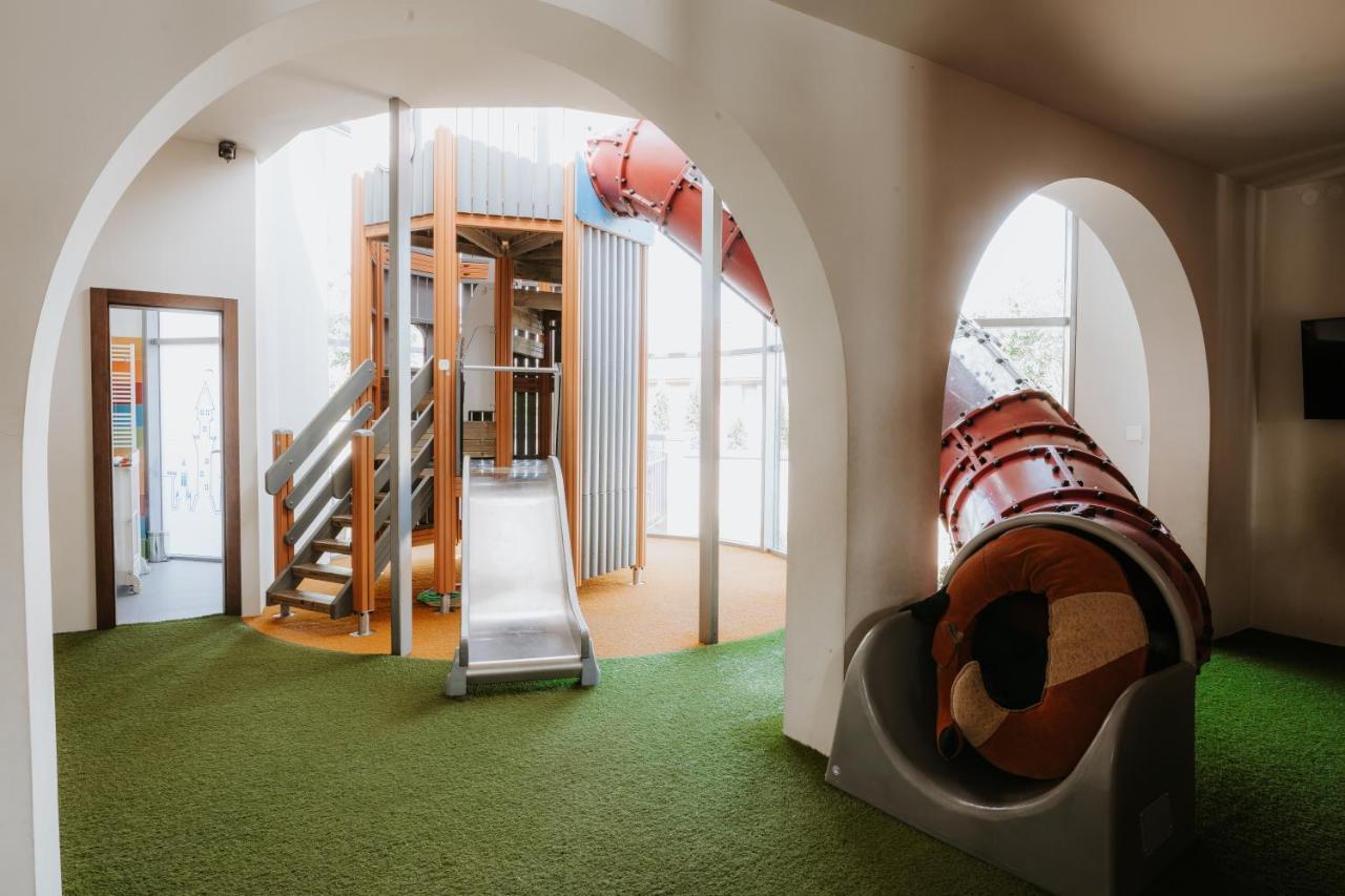 Hotel Bonaparte Kosice Luaran gambar