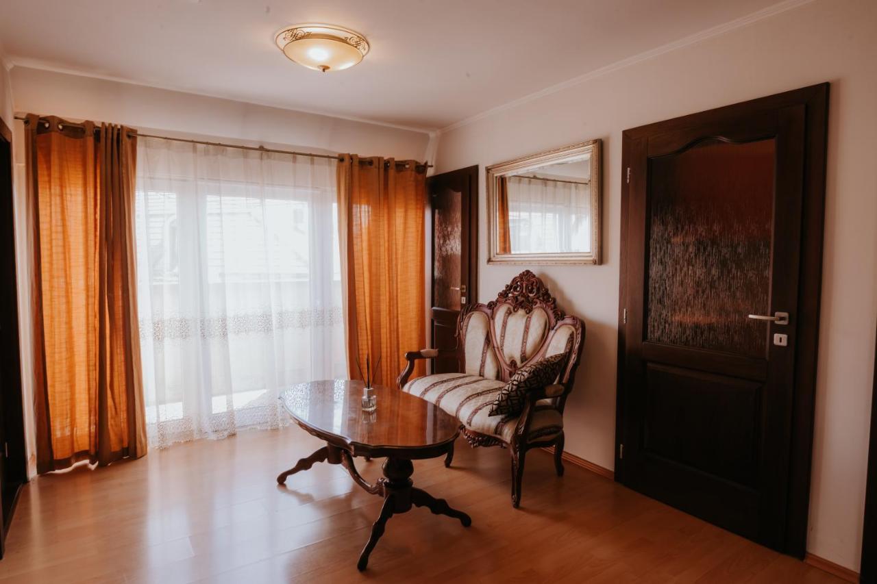 Hotel Bonaparte Kosice Luaran gambar