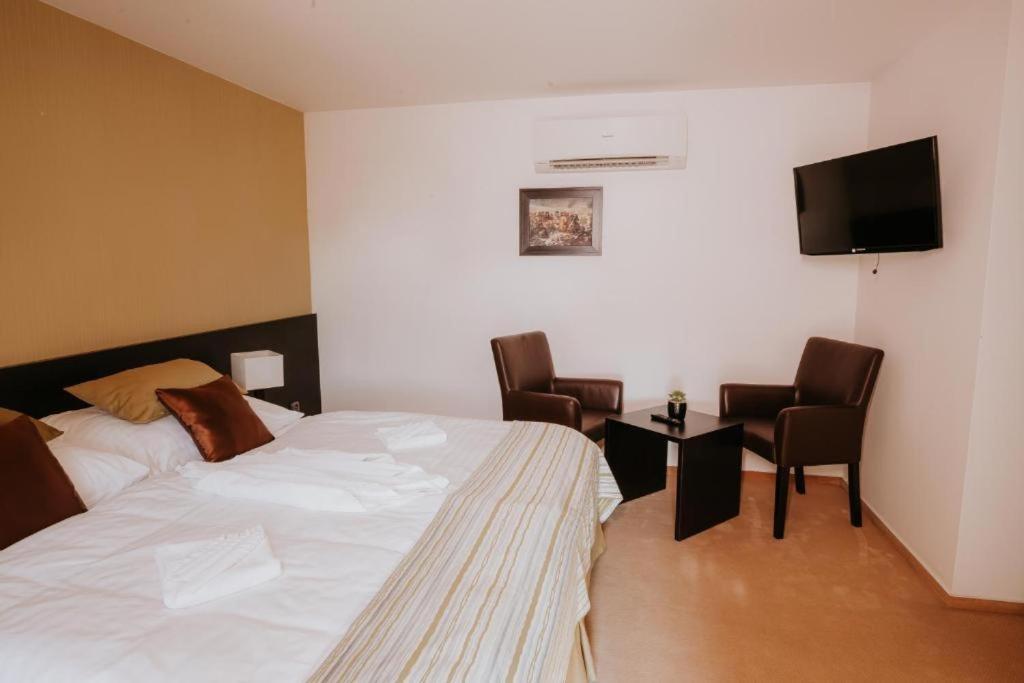 Hotel Bonaparte Kosice Luaran gambar